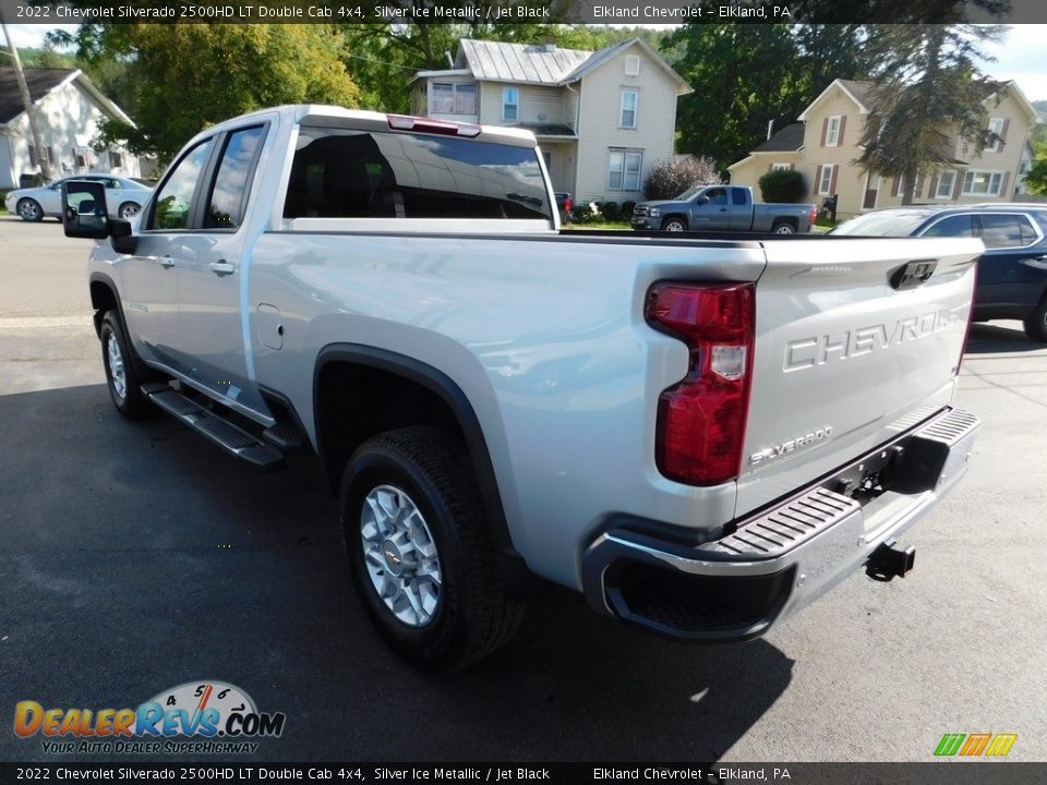 2022 Chevrolet Silverado 2500HD LT Double Cab 4x4 Silver Ice Metallic / Jet Black Photo #8