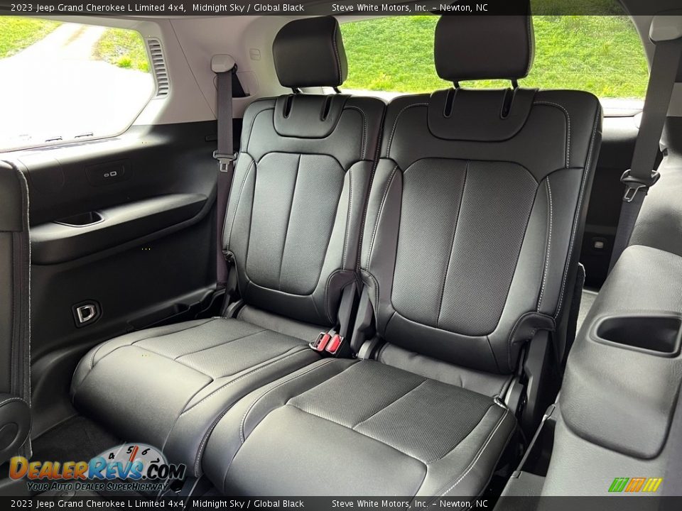 Rear Seat of 2023 Jeep Grand Cherokee L Limited 4x4 Photo #15