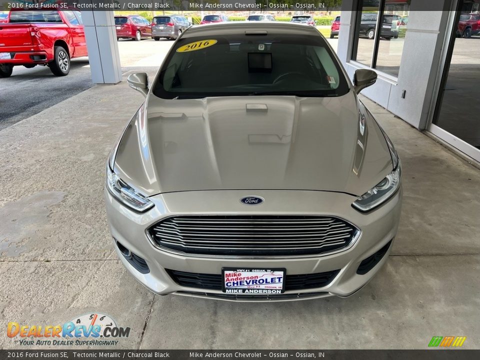 2016 Ford Fusion SE Tectonic Metallic / Charcoal Black Photo #3