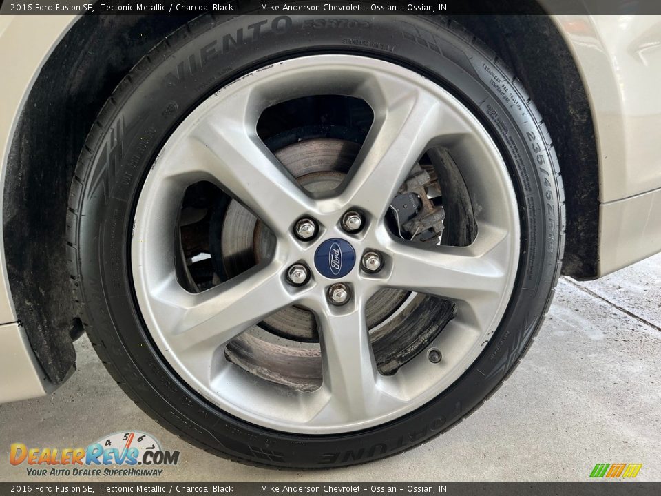 2016 Ford Fusion SE Wheel Photo #11