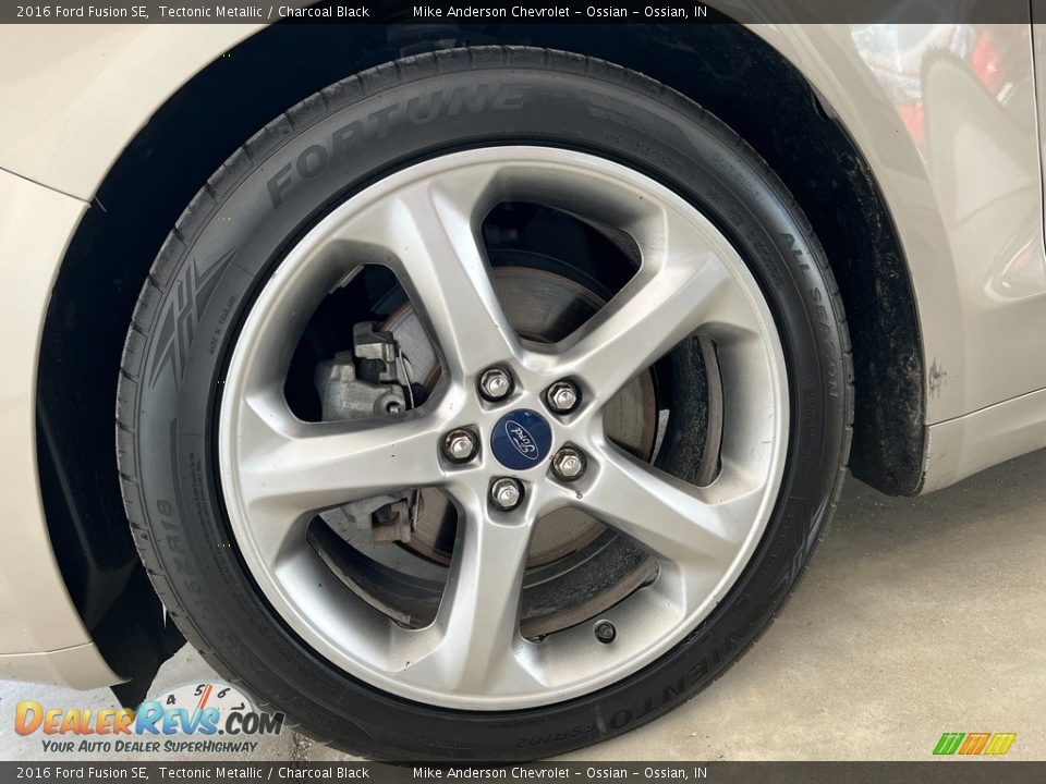 2016 Ford Fusion SE Wheel Photo #12