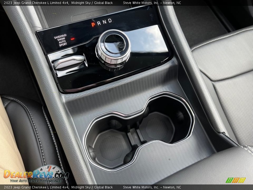 2023 Jeep Grand Cherokee L Limited 4x4 Shifter Photo #28