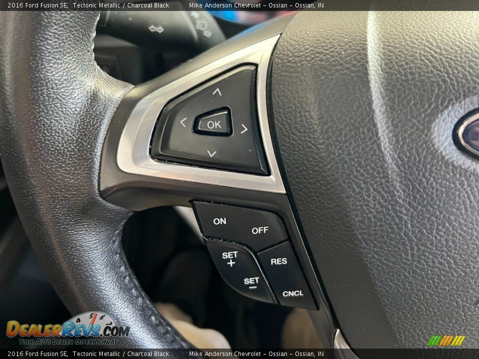 2016 Ford Fusion SE Steering Wheel Photo #18