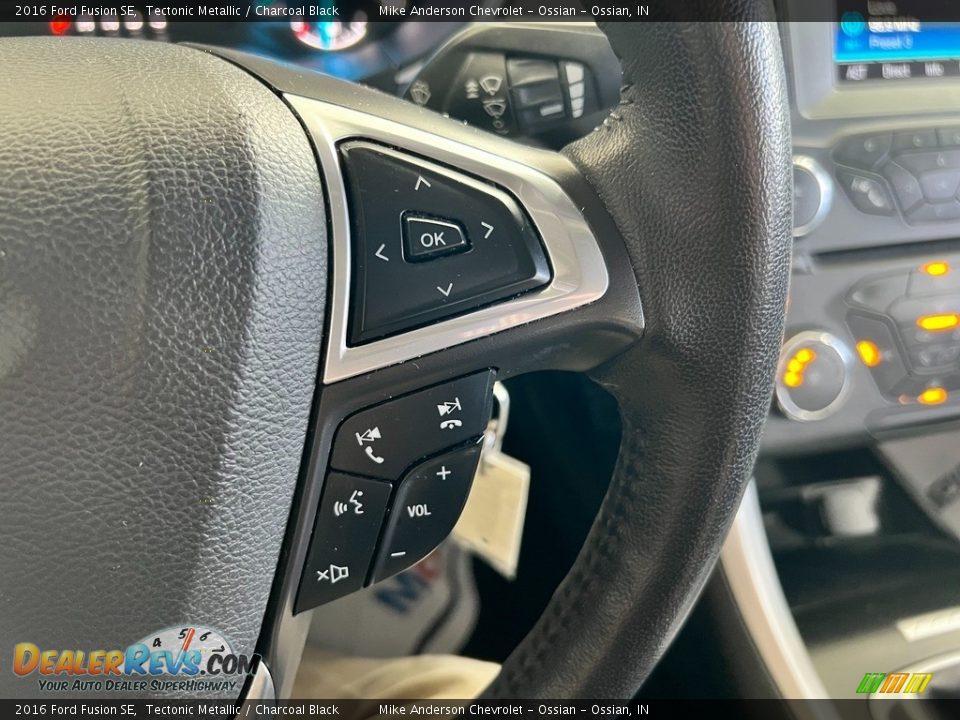 2016 Ford Fusion SE Steering Wheel Photo #19