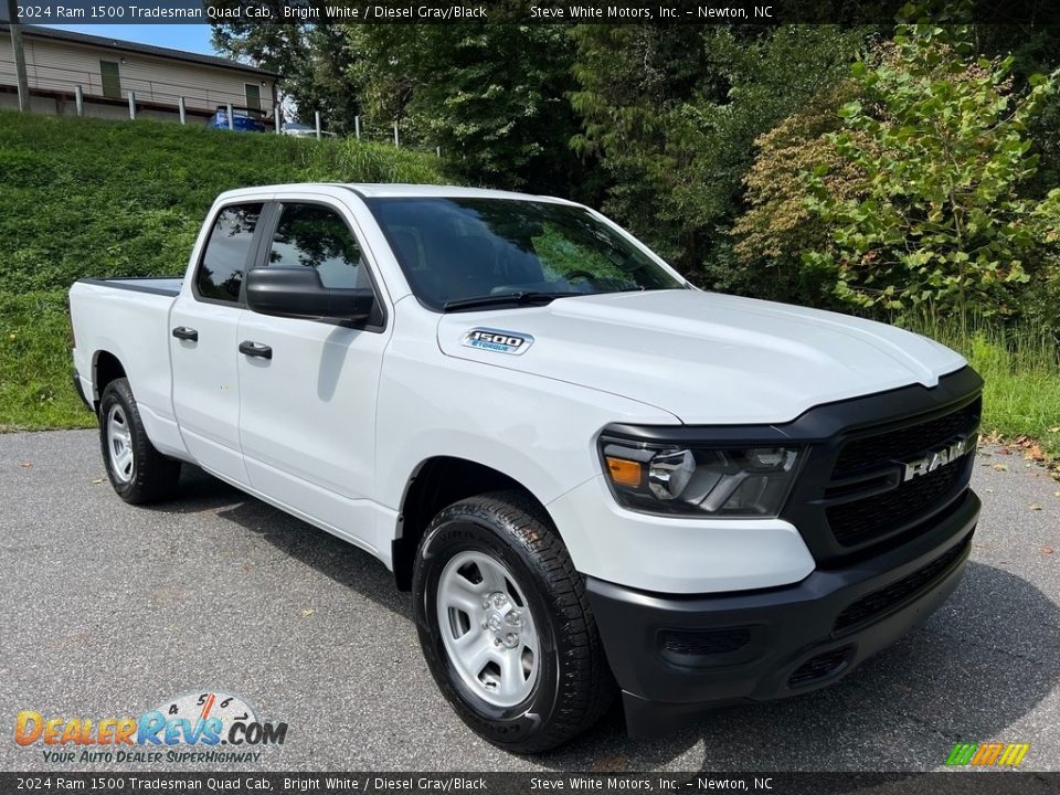 Front 3/4 View of 2024 Ram 1500 Tradesman Quad Cab Photo #4