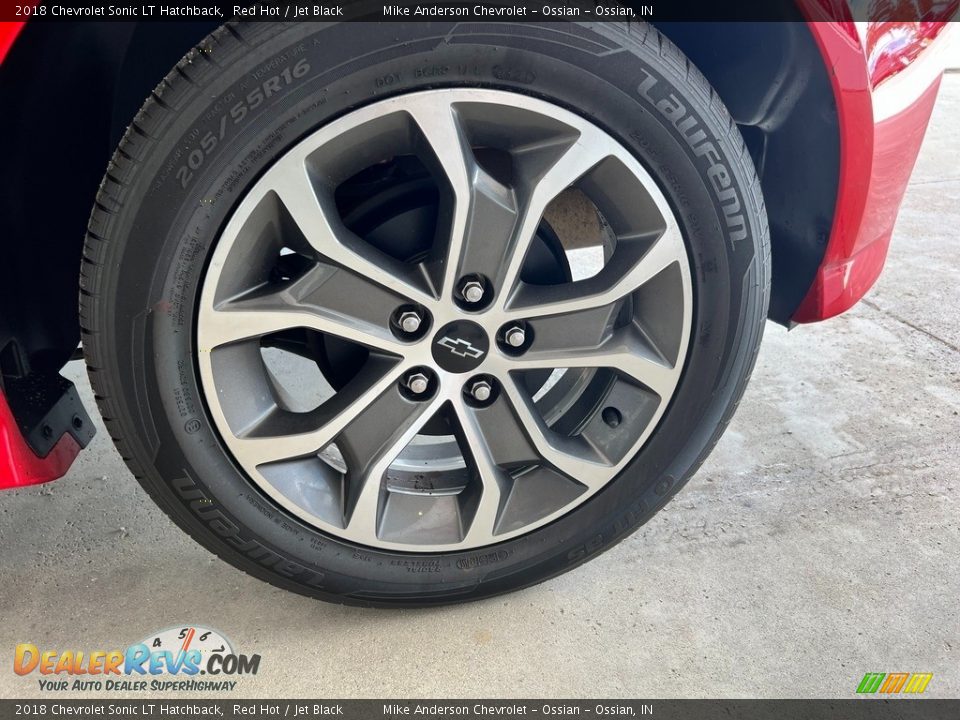 2018 Chevrolet Sonic LT Hatchback Red Hot / Jet Black Photo #11