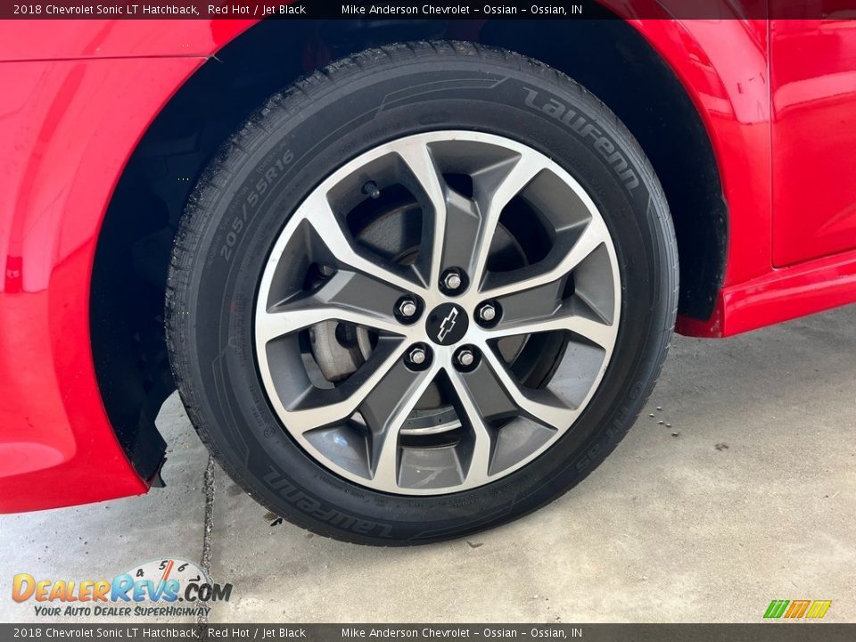 2018 Chevrolet Sonic LT Hatchback Wheel Photo #12