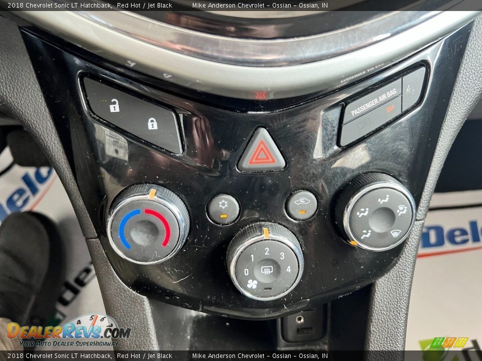 2018 Chevrolet Sonic LT Hatchback Red Hot / Jet Black Photo #23