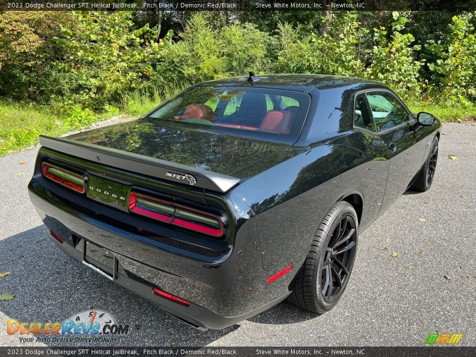 2023 Dodge Challenger SRT Hellcat JailBreak Pitch Black / Demonic Red/Black Photo #6