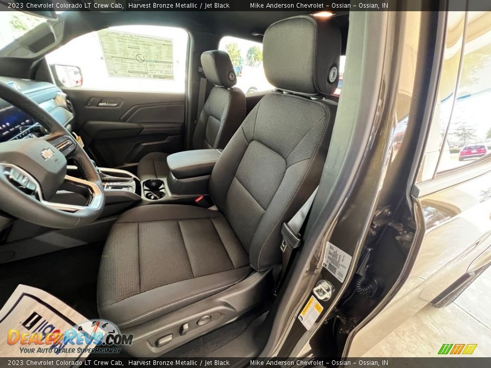 Front Seat of 2023 Chevrolet Colorado LT Crew Cab Photo #16