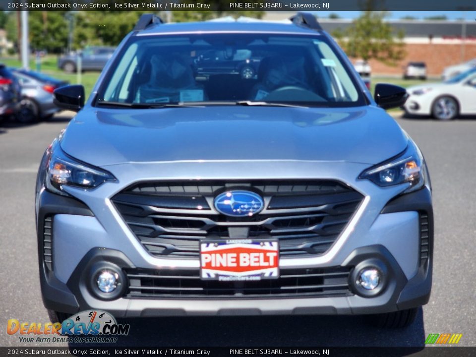 2024 Subaru Outback Onyx Edition Ice Silver Metallic / Titanium Gray Photo #2