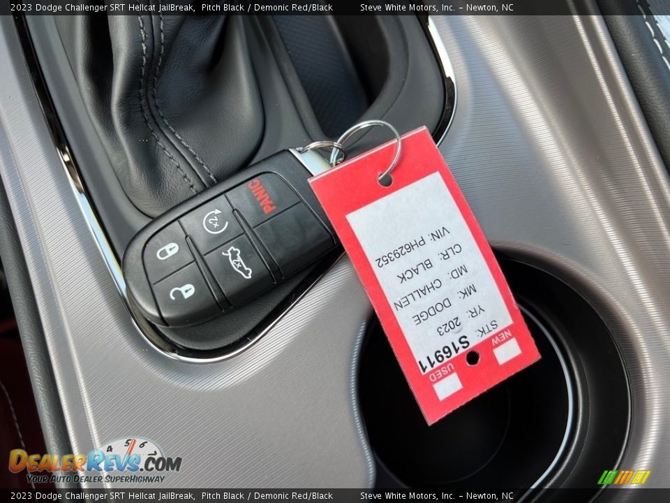 Keys of 2023 Dodge Challenger SRT Hellcat JailBreak Photo #30