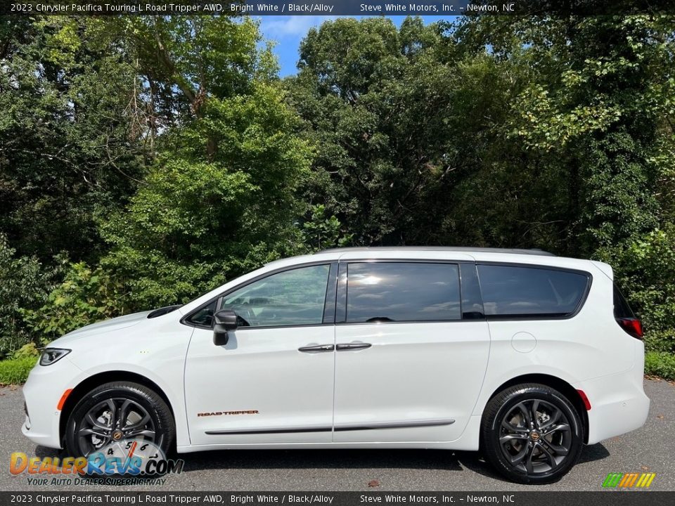 Bright White 2023 Chrysler Pacifica Touring L Road Tripper AWD Photo #1