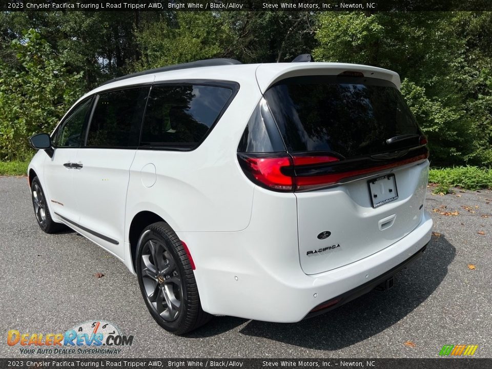 2023 Chrysler Pacifica Touring L Road Tripper AWD Bright White / Black/Alloy Photo #8