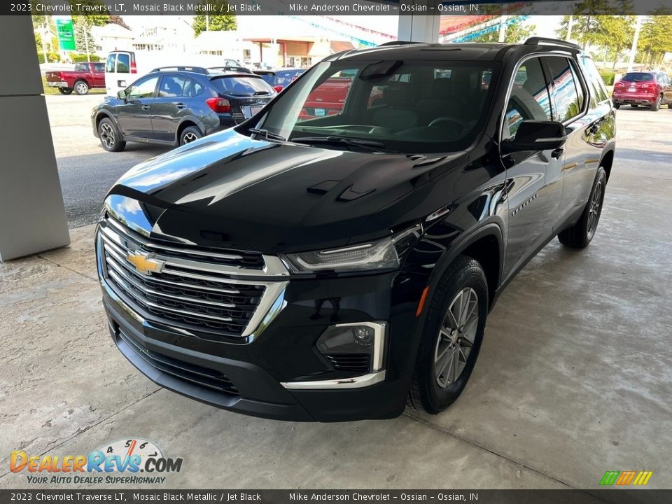 2023 Chevrolet Traverse LT Mosaic Black Metallic / Jet Black Photo #2