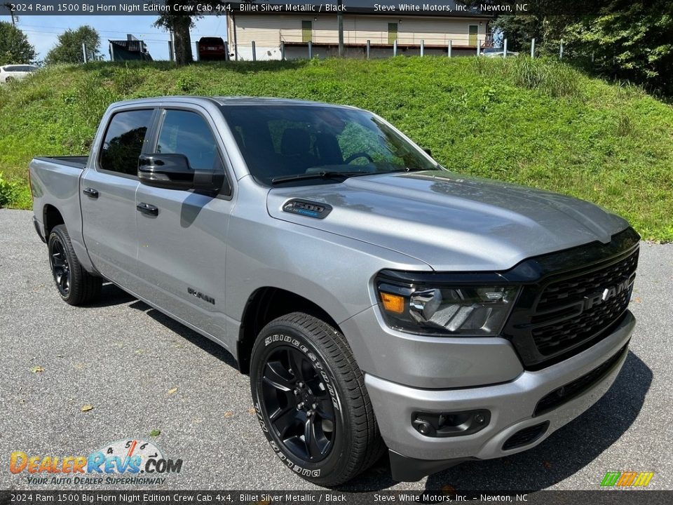 Front 3/4 View of 2024 Ram 1500 Big Horn Night Edition Crew Cab 4x4 Photo #4