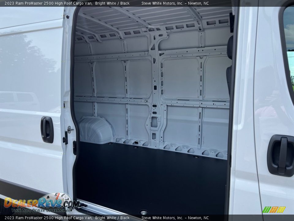 2023 Ram ProMaster 2500 High Roof Cargo Van Bright White / Black Photo #15