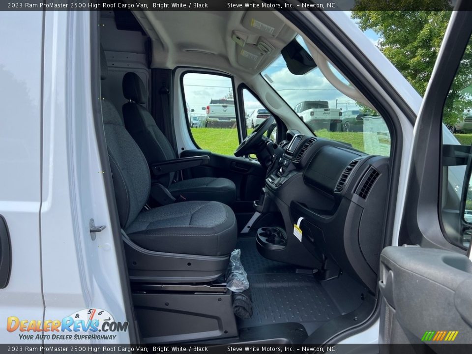 2023 Ram ProMaster 2500 High Roof Cargo Van Bright White / Black Photo #16