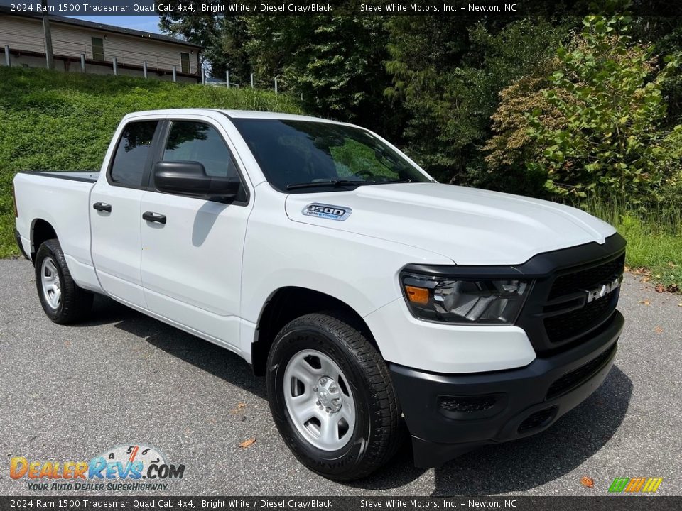 Front 3/4 View of 2024 Ram 1500 Tradesman Quad Cab 4x4 Photo #4