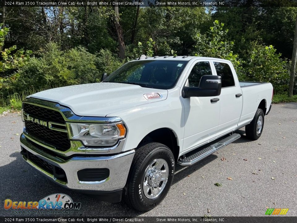 2024 Ram 3500 Tradesman Crew Cab 4x4 Bright White / Diesel Gray/Black Photo #2