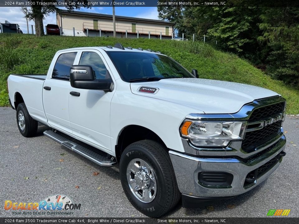 Front 3/4 View of 2024 Ram 3500 Tradesman Crew Cab 4x4 Photo #4