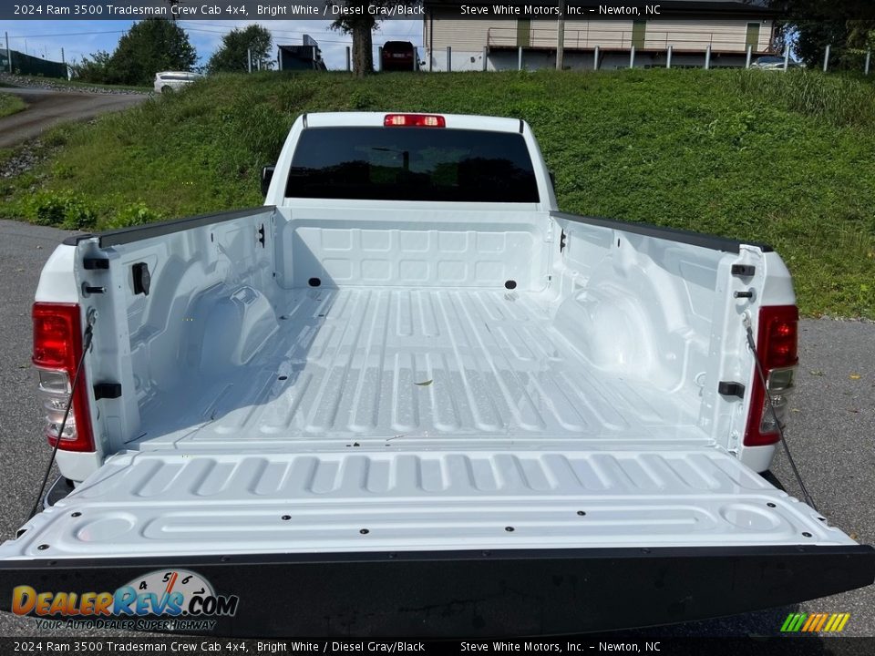 2024 Ram 3500 Tradesman Crew Cab 4x4 Bright White / Diesel Gray/Black Photo #8