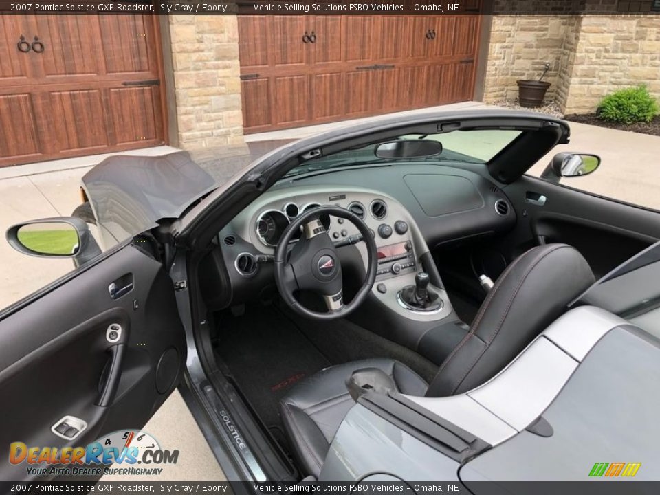 Front Seat of 2007 Pontiac Solstice GXP Roadster Photo #2