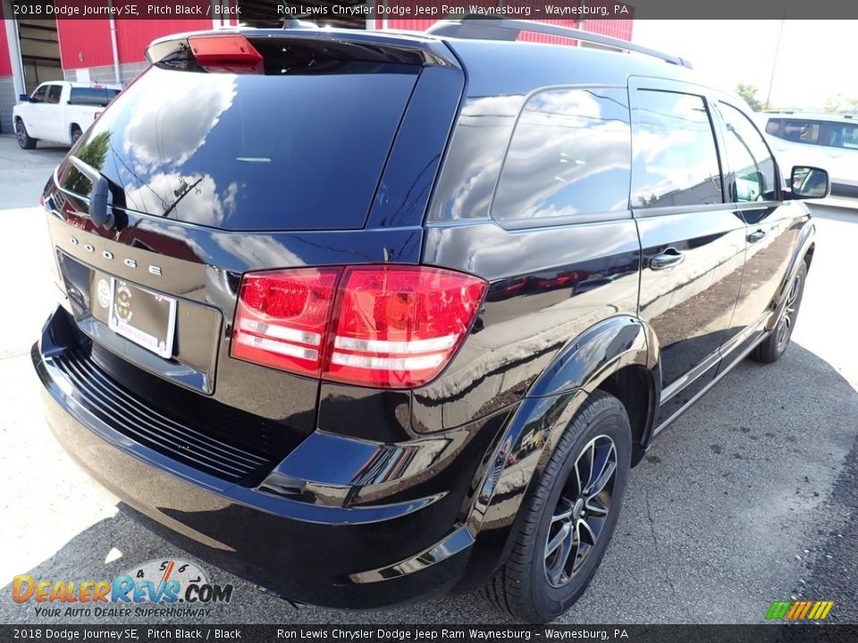 2018 Dodge Journey SE Pitch Black / Black Photo #3