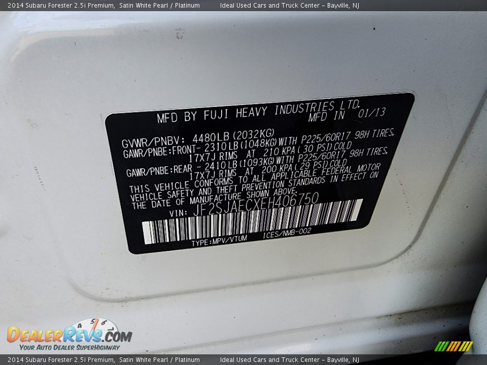 2014 Subaru Forester 2.5i Premium Satin White Pearl / Platinum Photo #30