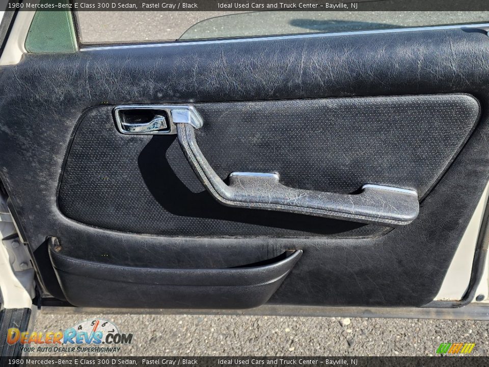 Door Panel of 1980 Mercedes-Benz E Class 300 D Sedan Photo #10