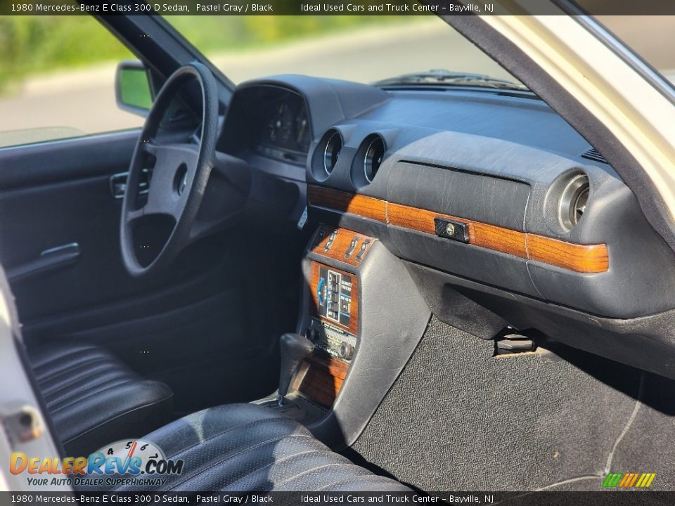 Dashboard of 1980 Mercedes-Benz E Class 300 D Sedan Photo #11