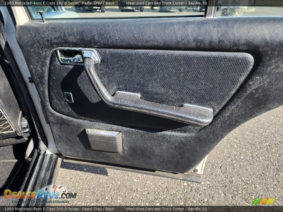 Door Panel of 1980 Mercedes-Benz E Class 300 D Sedan Photo #14