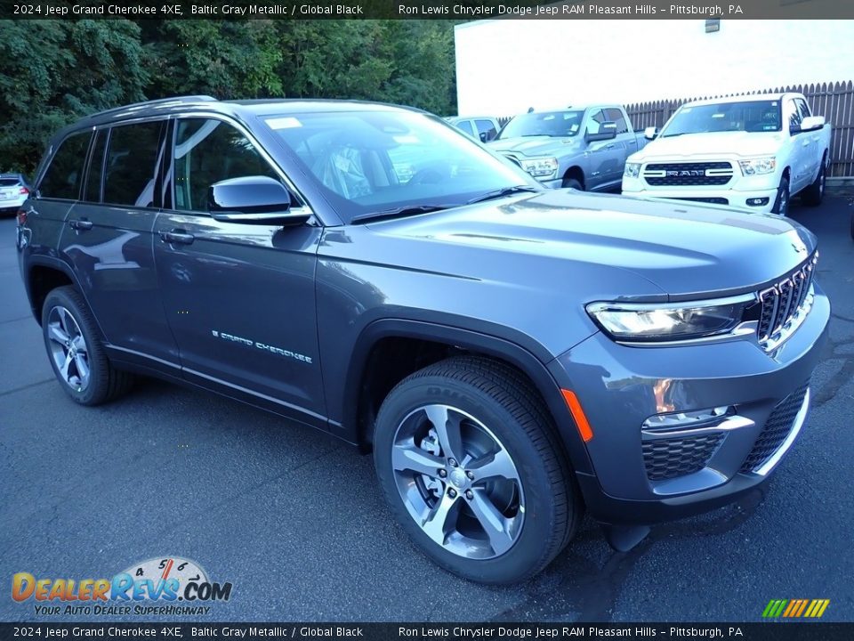 Front 3/4 View of 2024 Jeep Grand Cherokee 4XE Photo #8