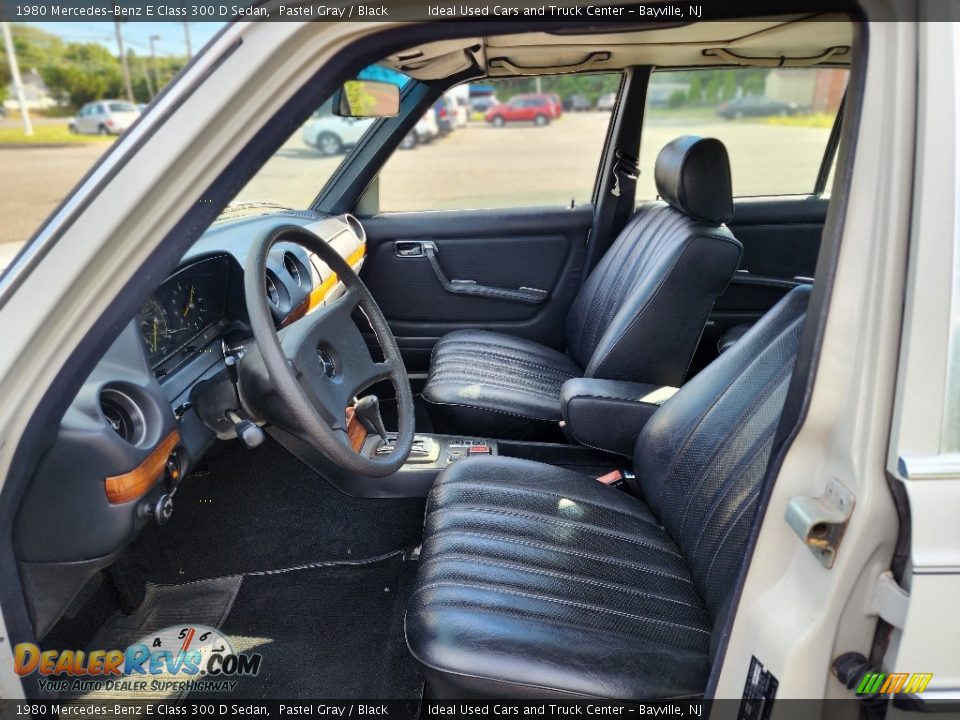 Front Seat of 1980 Mercedes-Benz E Class 300 D Sedan Photo #23