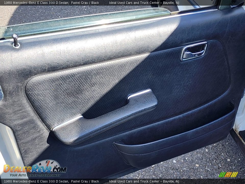 Door Panel of 1980 Mercedes-Benz E Class 300 D Sedan Photo #25