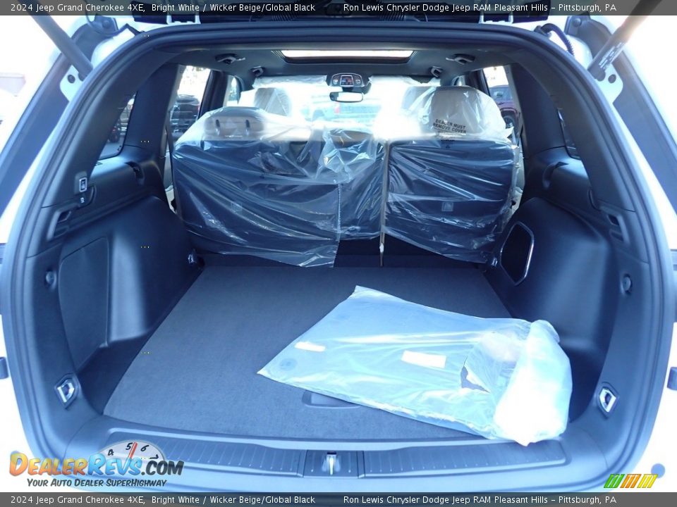 2024 Jeep Grand Cherokee 4XE Trunk Photo #5