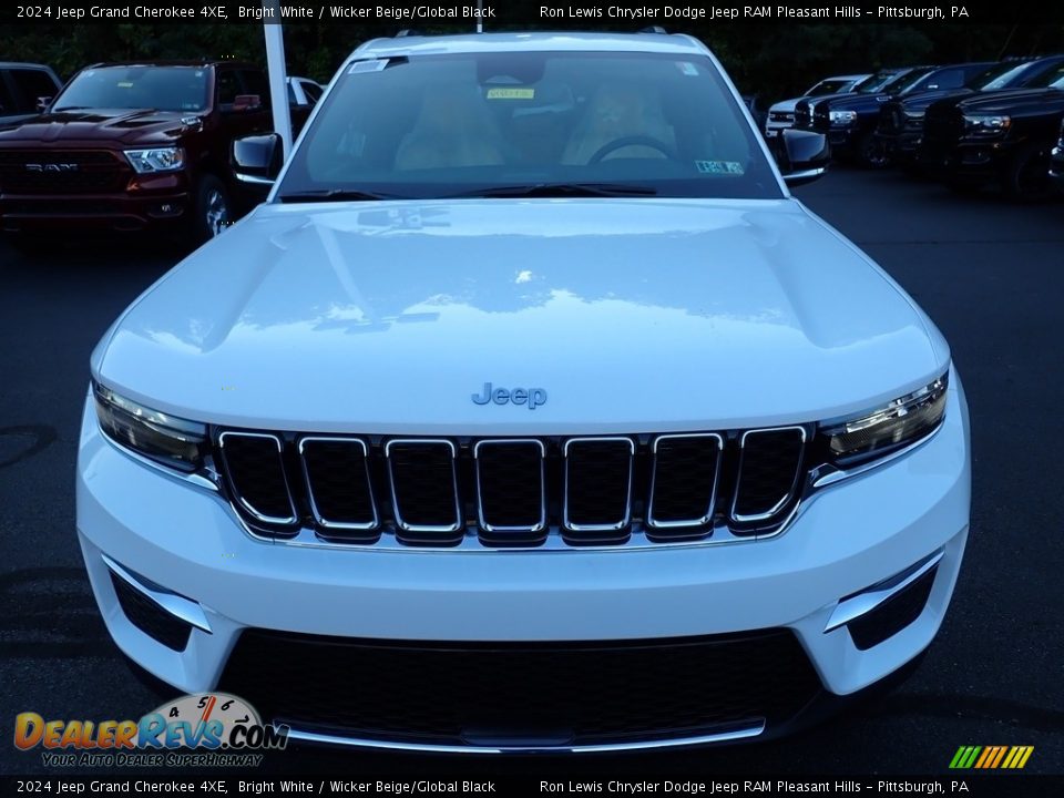 2024 Jeep Grand Cherokee 4XE Bright White / Wicker Beige/Global Black Photo #9