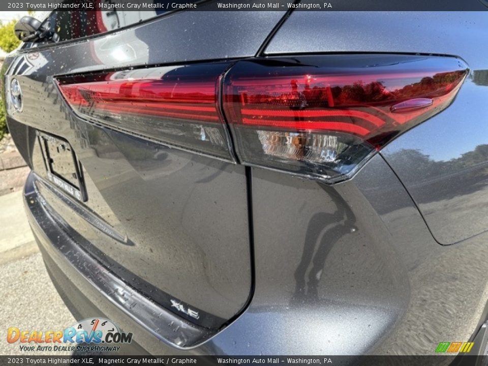 2023 Toyota Highlander XLE Magnetic Gray Metallic / Graphite Photo #20