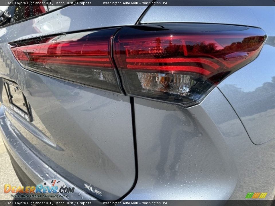 2023 Toyota Highlander XLE Moon Dust / Graphite Photo #20