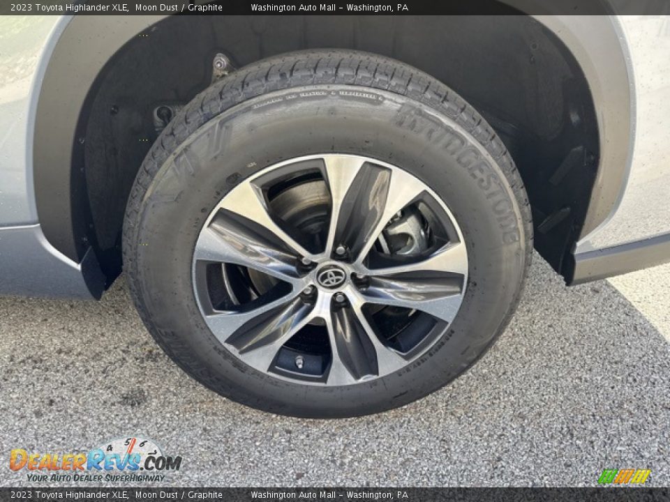 2023 Toyota Highlander XLE Moon Dust / Graphite Photo #21