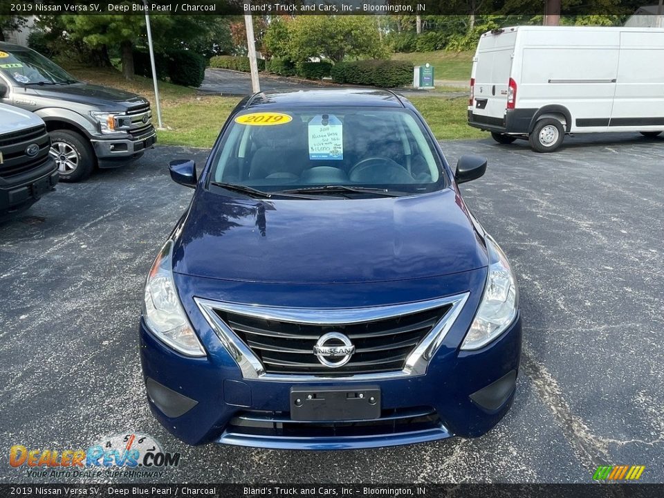 2019 Nissan Versa SV Deep Blue Pearl / Charcoal Photo #7