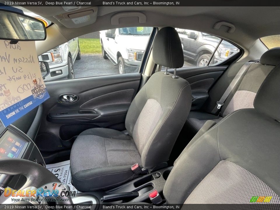 2019 Nissan Versa SV Deep Blue Pearl / Charcoal Photo #11