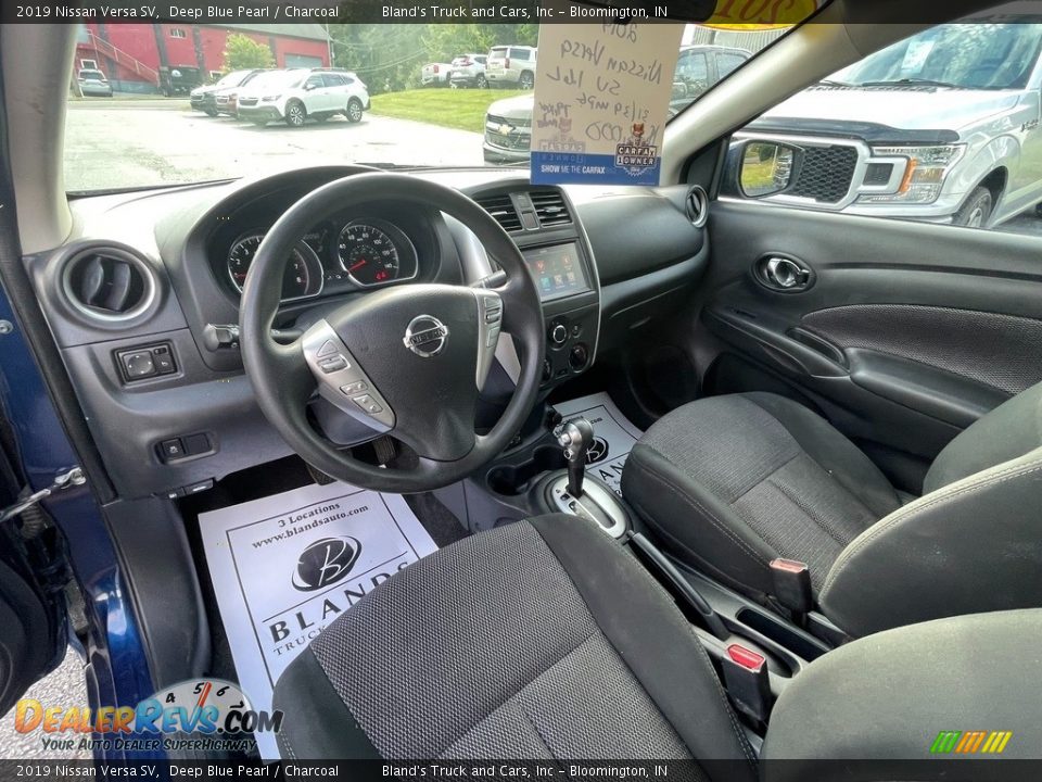 2019 Nissan Versa SV Deep Blue Pearl / Charcoal Photo #12