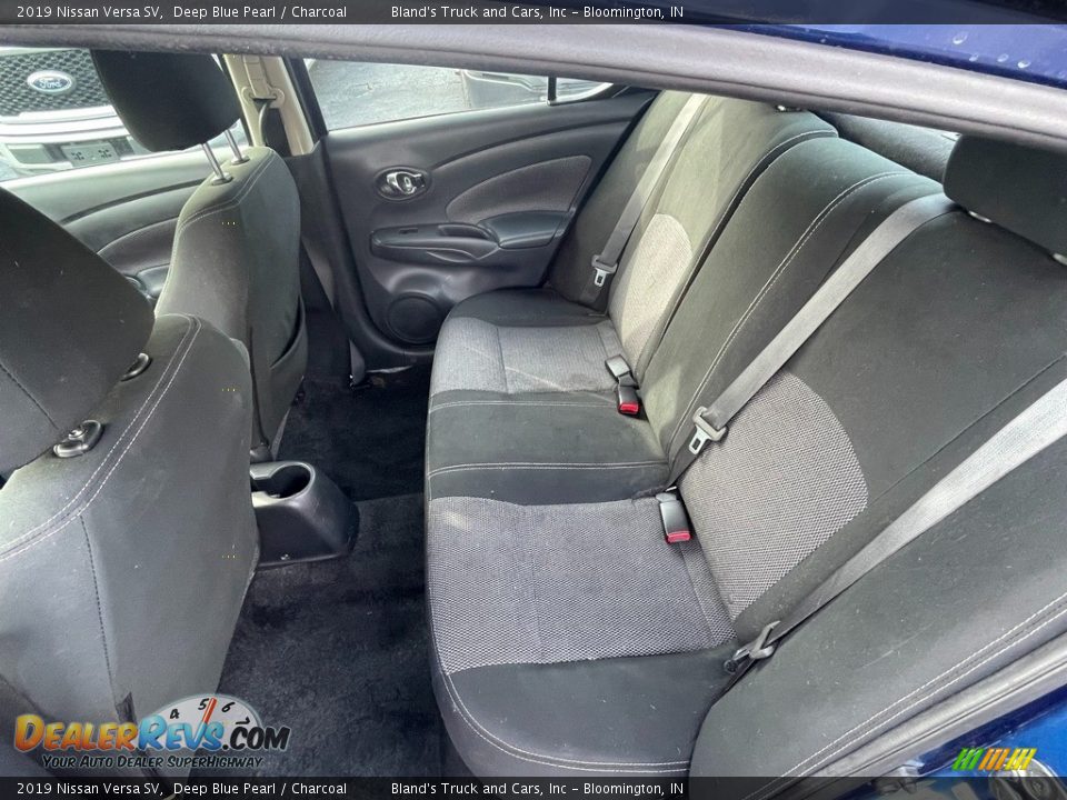 2019 Nissan Versa SV Deep Blue Pearl / Charcoal Photo #15