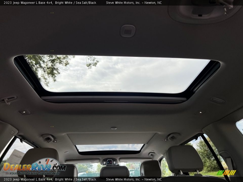 Sunroof of 2023 Jeep Wagoneer L Base 4x4 Photo #22