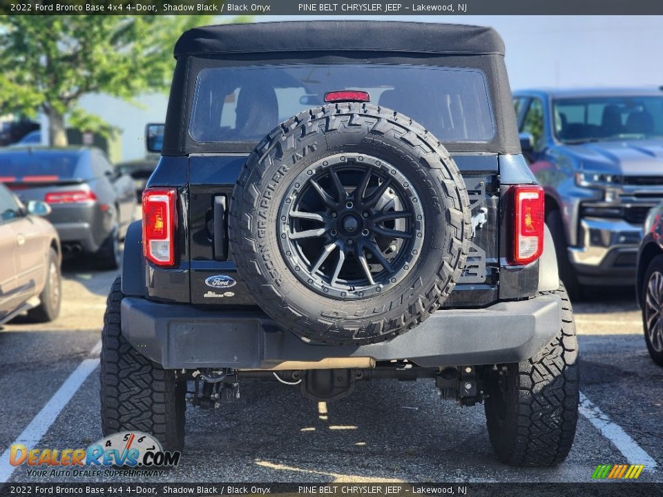 2022 Ford Bronco Base 4x4 4-Door Shadow Black / Black Onyx Photo #4