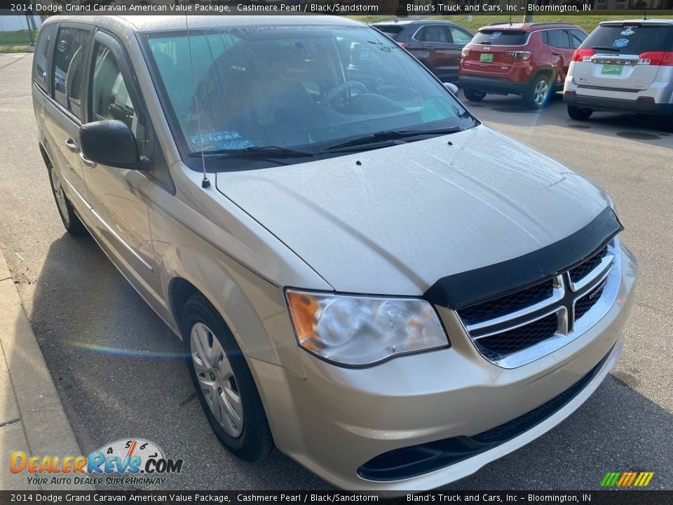 2014 Dodge Grand Caravan American Value Package Cashmere Pearl / Black/Sandstorm Photo #4