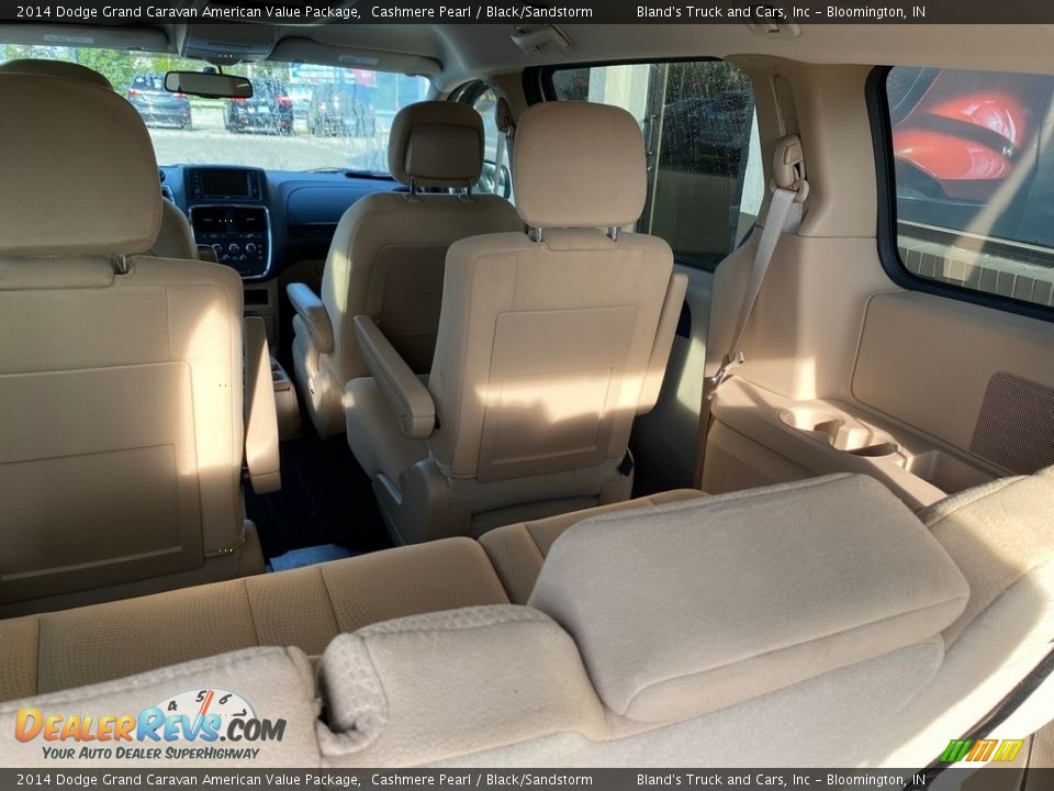 2014 Dodge Grand Caravan American Value Package Cashmere Pearl / Black/Sandstorm Photo #17