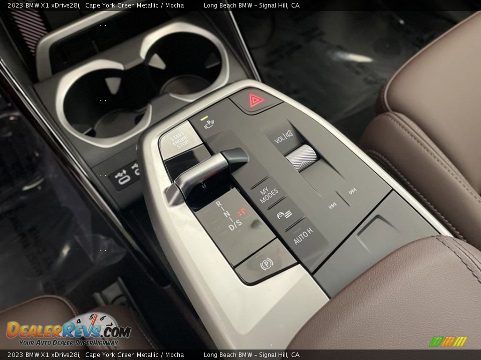 2023 BMW X1 xDrive28i Shifter Photo #21