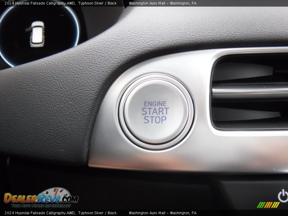 Controls of 2024 Hyundai Palisade Calligraphy AWD Photo #19